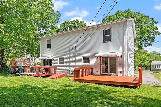 29 Wildwood Ave in Worcester, MA - Foto de edificio - Building Photo