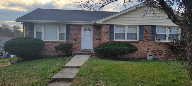 404 Chapman Ct