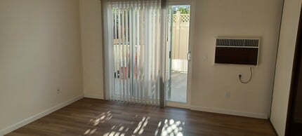 Hillcrest Regency 55+ Community in San Diego, CA - Foto de edificio - Building Photo