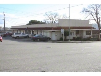 Pioneer Apartments in Oak Harbor, WA - Building Photo