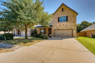 11033 Desert Willow Loop in Austin, TX - Building Photo
