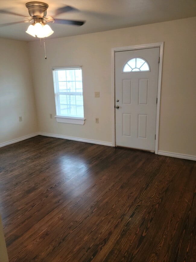 307 S Berry St in Burkburnett, TX - Building Photo - Building Photo