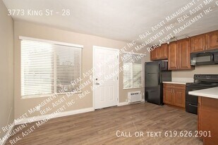 3773 King St in La Mesa, CA - Building Photo