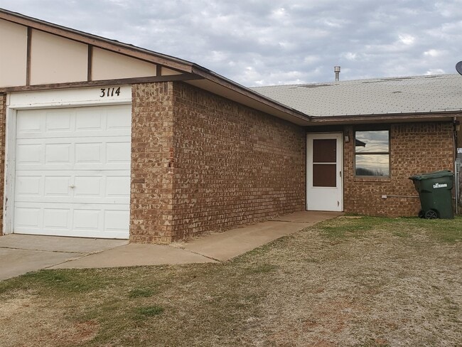 property at 3114 Forestridge Dr.