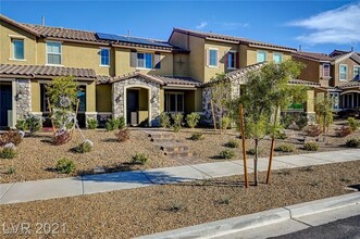 3272 Palindrome Ave in Henderson, NV - Foto de edificio - Building Photo