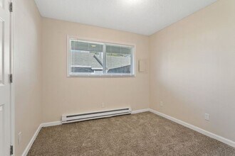 16540 NE Glisan St in Portland, OR - Building Photo - Building Photo