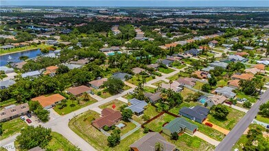 9084 Caloosa Rd in Ft. Myers, FL - Building Photo - Building Photo