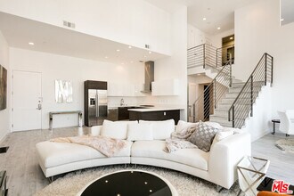 118 S Kenwood St in Glendale, CA - Building Photo - Building Photo