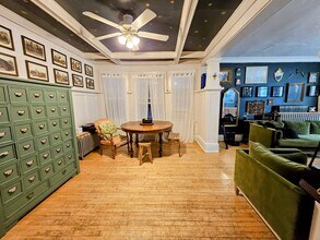 2622 N Stowell Ave, Unit E in Milwaukee, WI - Foto de edificio - Building Photo