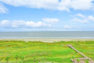 801 E Beach St in Galveston, TX - Building Photo - Building Photo