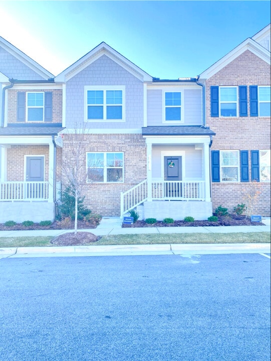 5612 Preveza Pl in Raleigh, NC - Building Photo