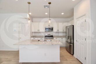 5814 W Wood St in Phoenix, AZ - Building Photo - Building Photo