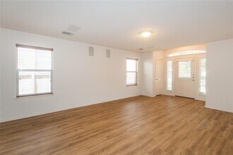 2011 Jesse Owens Dr in Austin, TX - Building Photo - Building Photo