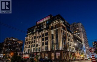 24 Augusta St in Hamilton, ON - Building Photo