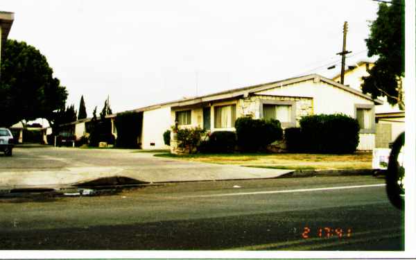 Hamilton Street Apartments in Costa Mesa, CA - Building Photo - Building Photo