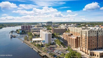 240 N Water St in Wilmington, NC - Building Photo