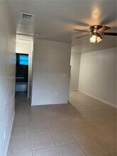 205 NW 11th Ave-Unit -4 in Fort Lauderdale, FL - Building Photo - Building Photo