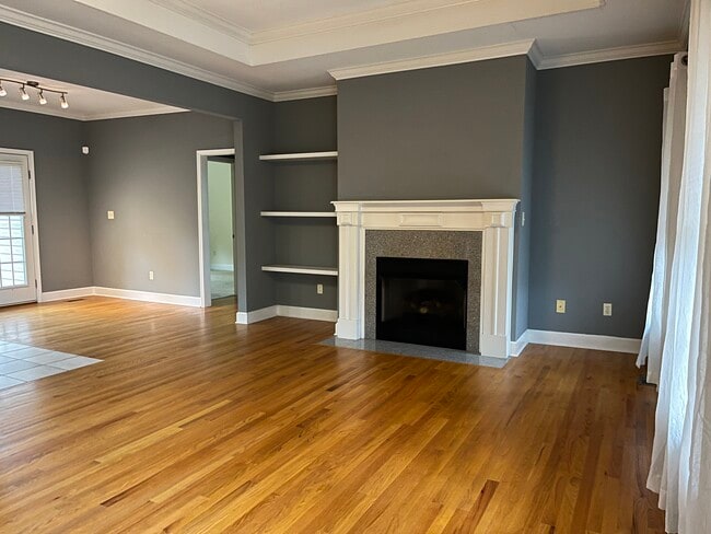 2 Larchmont Ln in Johnson City, TN - Building Photo - Building Photo