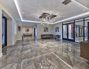 The Hartlan in Linden, NJ - Foto de edificio - Building Photo