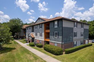 Lexington Crossing in Gainesville, FL - Building Photo - Building Photo