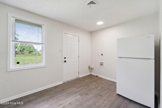 1216 Davis St in Jacksonville, NC - Building Photo - Building Photo