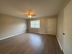 106 Wiley St in Manchester, TN - Building Photo - Building Photo