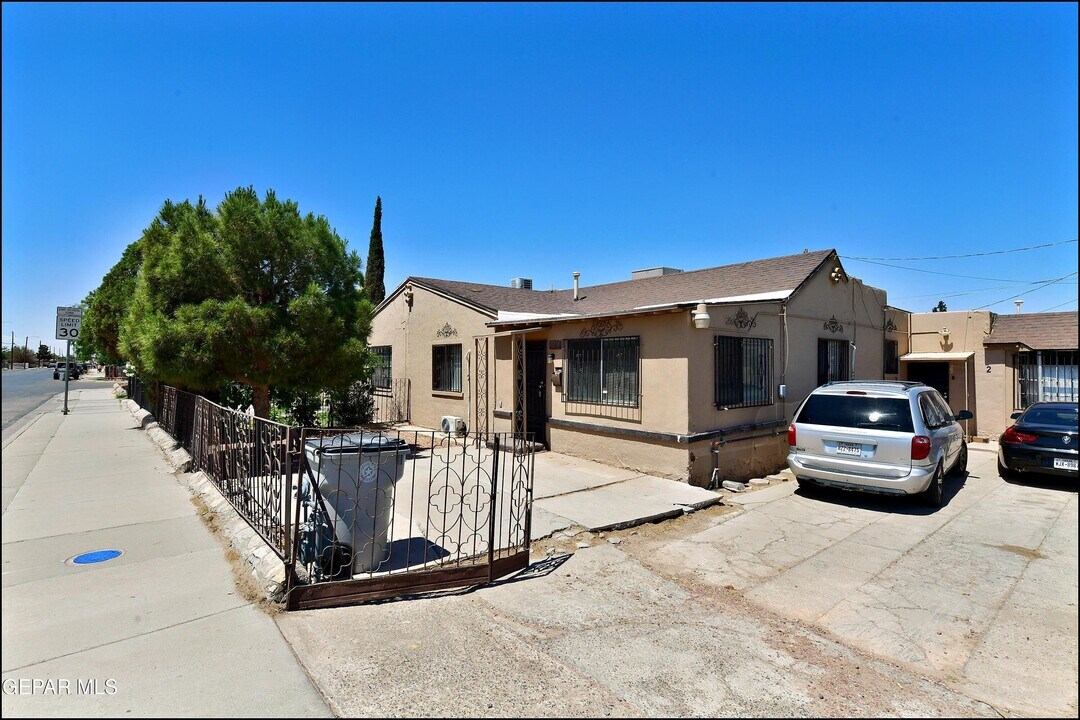 121 George Orr Rd in El Paso, TX - Building Photo