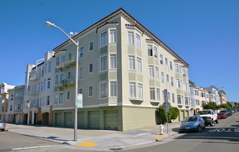 1490 Francisco St in San Francisco, CA - Foto de edificio - Building Photo