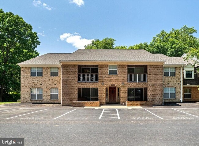 5904 Cove Landing Rd in Burke, VA - Building Photo - Building Photo