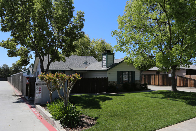 1181-1193 Sumner Ave in El Cajon, CA - Building Photo - Building Photo