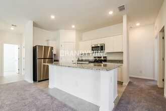 1343 Dalkeith Cv in Sanford, FL - Foto de edificio - Building Photo