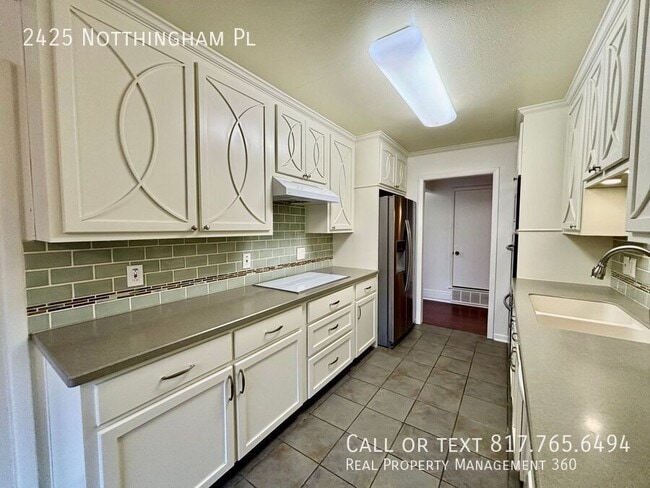 2425 Nottingham Pl in Grand Prairie, TX - Building Photo - Building Photo