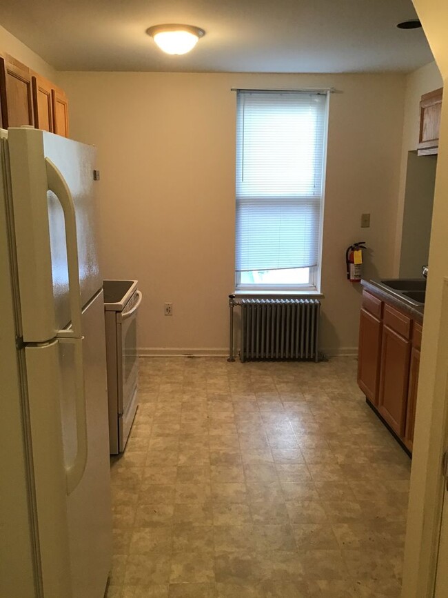 229 E Orange St in Shippensburg, PA - Building Photo - Building Photo