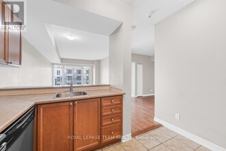 200-1200 Rideau St in Ottawa, ON - Building Photo - Building Photo