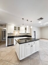 1002 E Griswold Rd in Phoenix, AZ - Building Photo - Building Photo