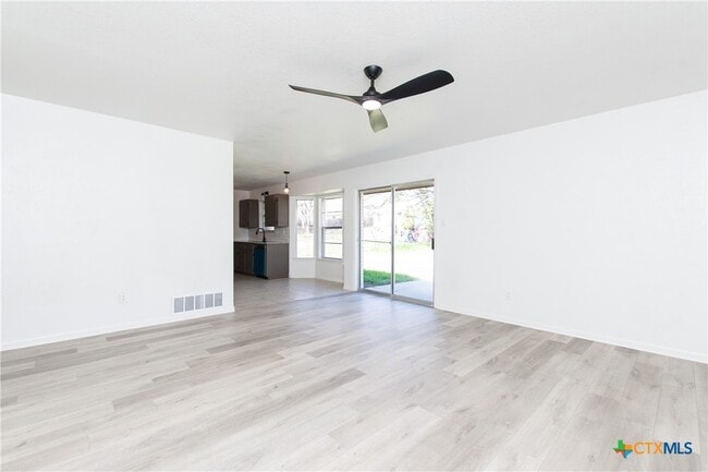 1609 Hughes Ave in Copperas Cove, TX - Building Photo - Building Photo