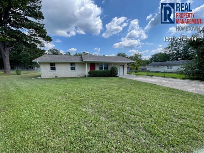 property at 2415 N Lakeview