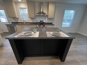 17 Video Ct in Iowa City, IA - Building Photo - Building Photo