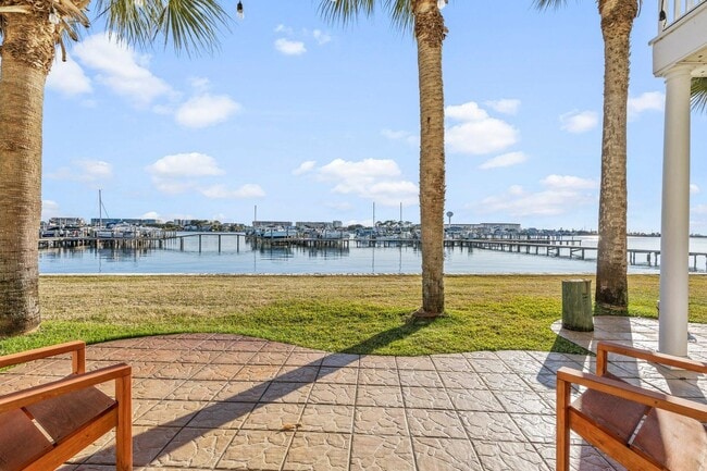 218 Miracle Strip Pkwy SW in Fort Walton Beach, FL - Building Photo - Building Photo