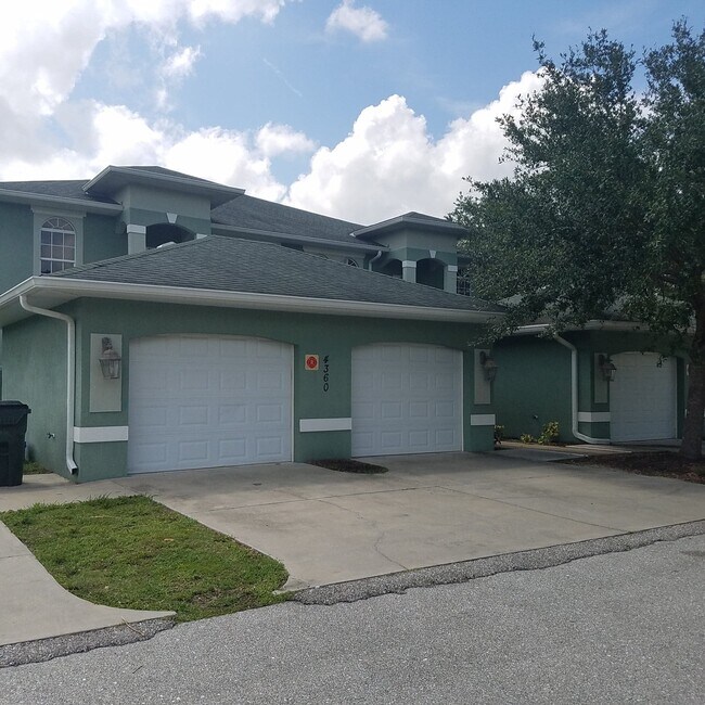 4560 S Biscayne Dr Apartments and Nearby North Port Apartments For Rent