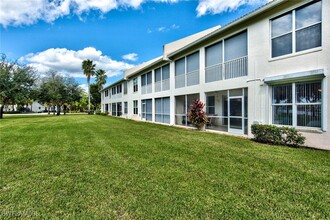 285 Cays Dr in Naples, FL - Foto de edificio - Building Photo