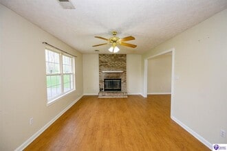 1112 Lincoln Dr in Elizabethtown, KY - Building Photo - Building Photo