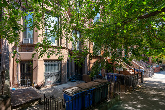 217 Hancock St in Brooklyn, NY - Building Photo - Building Photo