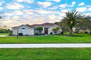 7468 Myrica Dr in Sarasota, FL - Building Photo