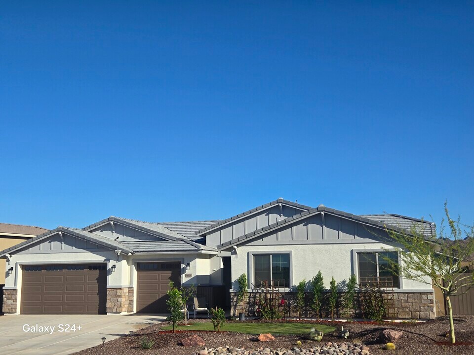 14804 E 41st St in Yuma, AZ - Foto de edificio