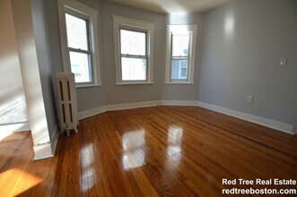 32 Stellman Rd in Boston, MA - Building Photo - Building Photo