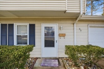 25 Chowan Pl in Newport News, VA - Building Photo - Building Photo