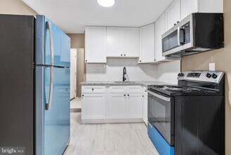 2028 W Oxford St in Philadelphia, PA - Building Photo - Building Photo