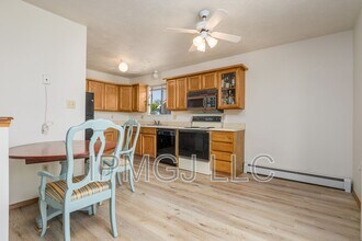 384 Explorer Ct in Grand Junction, CO - Building Photo - Building Photo