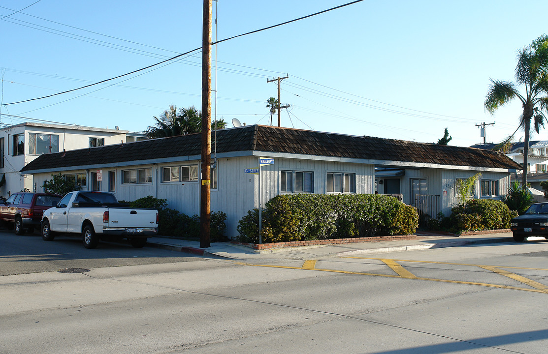 1244 W Balboa Blvd in Newport Beach, CA - Building Photo